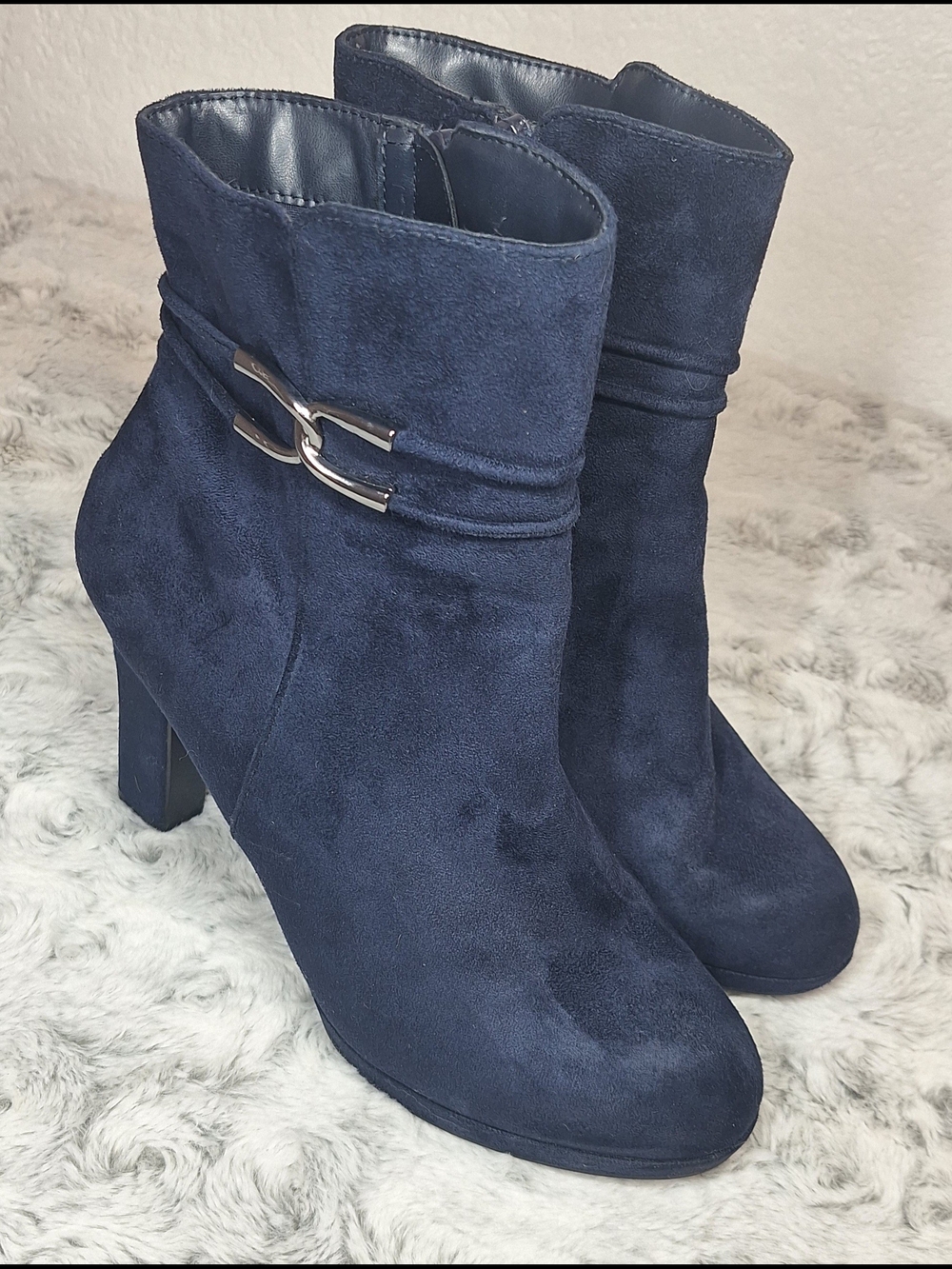 Avenue Olida Navy Blue Faux Suede Ankle Boots Block Heel Silver Accent 9.5
